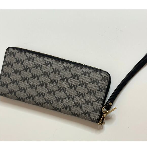 Michael Kors Jet Set Large Wallet Wristlet Signature Black and Gray EUC - Picture 3 of 14